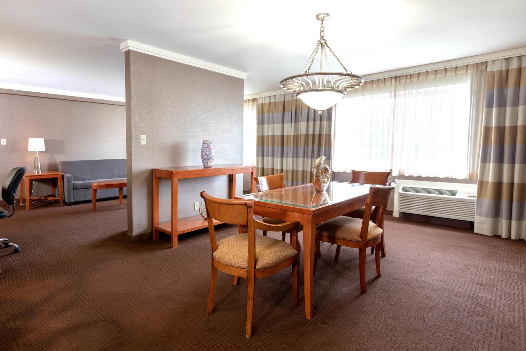 Sheraton Niagara Falls Exterior foto